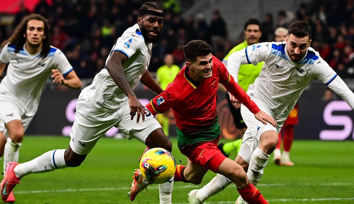 Bermain ketat dan sengit, AC Milan harus mengakui keunggulan Lazio dengan skor 1-2. (Piero CRUCIATTI/AFP)