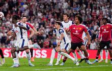 Kisah Unik di Balik Laga Final Liga Europa: Tradisi Tottenham Bikin Pemain MU Harus Ganti Celana