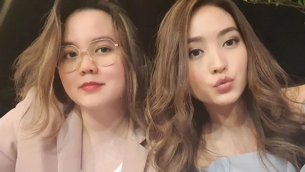Momen kebersamaan antara Natasha Wilona dan kakak kandungnya yakni Claresta Frederica.