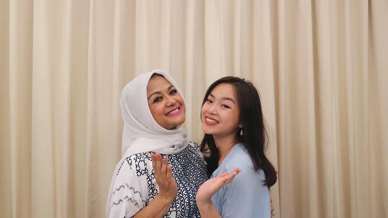 6 Potret Kebersamaan Betharia Sonata dan Nabila Rahman, Ibu dan Anak yang Kompak
