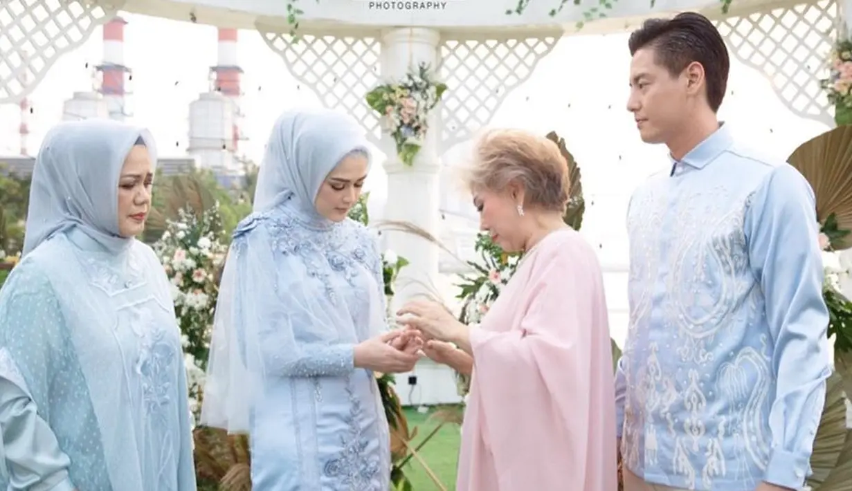 Cut Meyriska dan Roger Danuarta