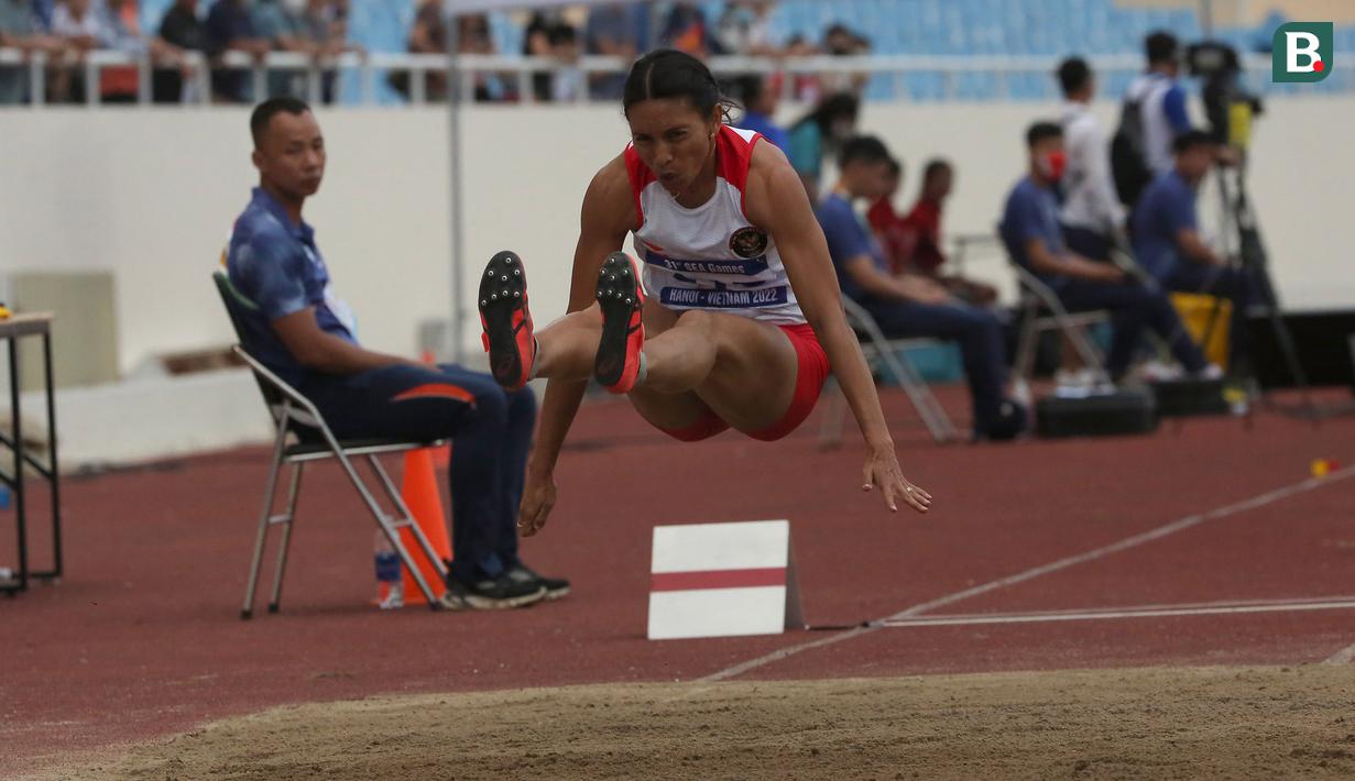 Hasil ini juga merupakan kegagalannya mempertahankan medali emas SEA Games. Pada SEA Games 2019 di Filipina ia mampu menjadi yang terbaik dengan lompatan sejauh 6,47 meter. (Bola.com/Ikhwan Yanuar)