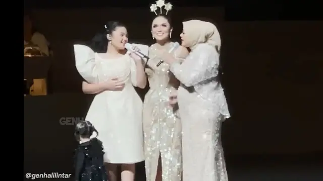 Kris Dayanti, Aurel dan Amora (Foto: Youtube Gen Halilintar)