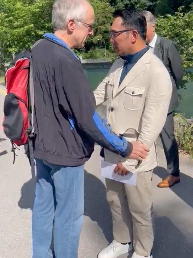 Ridwan Kamil di Swiss. (Foto: Dok. tangkapan layar video di akun Twitter terverifikasi @jabarprovgoid)