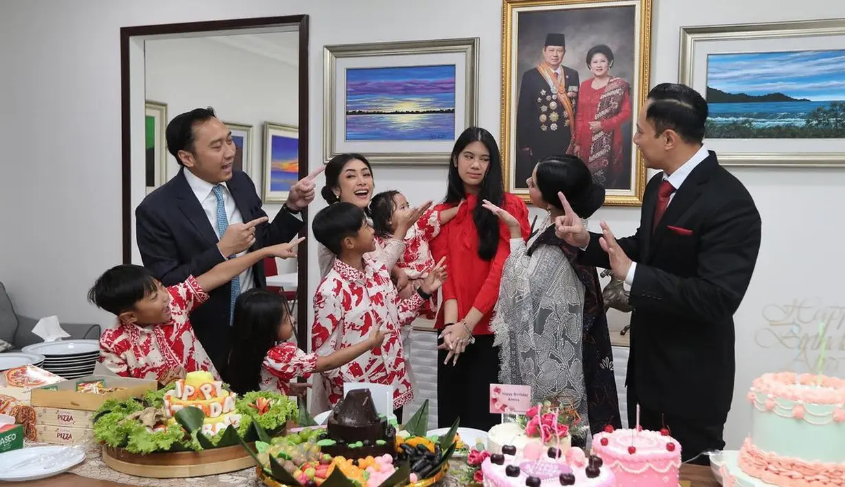 Perayaan sederhana dan hangat terlihat dari potret yang dibagikan olah sang ayah, Agus Harimurti Yudhoyono melalui akun media sosial miliknya. [Foto: Instagram/ Agusyudhoyono]