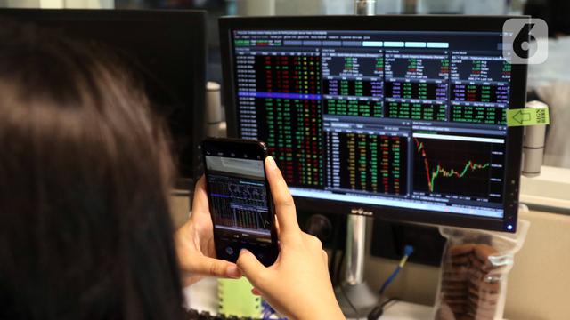 FOTO: Jelang Tutup, Nilai Perdagangan Saham Lebih dari Rp 7,7 Triliun