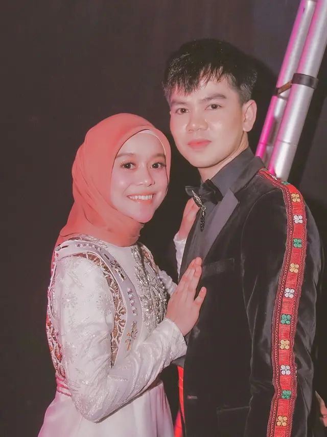 6 Potret Kedekatan Lesti Kejora dan Faul LIDA (sumber: instagram/faul.lida2019)