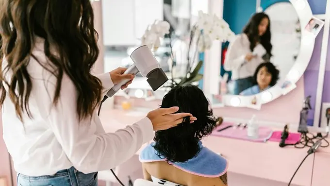 10 Penyebab Rambut Bercabang yang Sering Tak Disadari