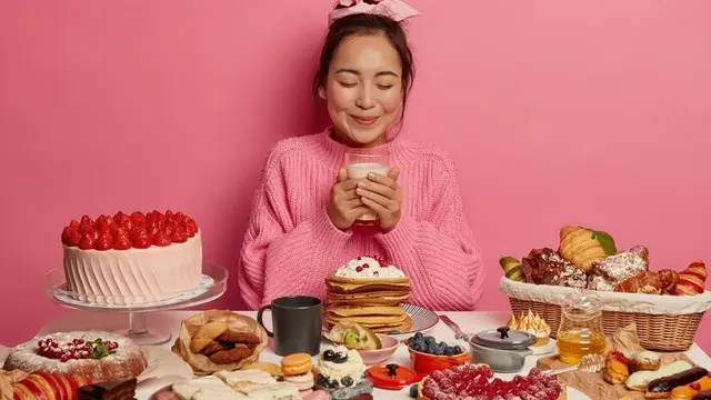 Beberapa jenis makanan ternyata dapat memicu jerawat (Foto/Sumber: Freepik)