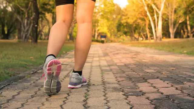 Ilustrasi Jalan Santai