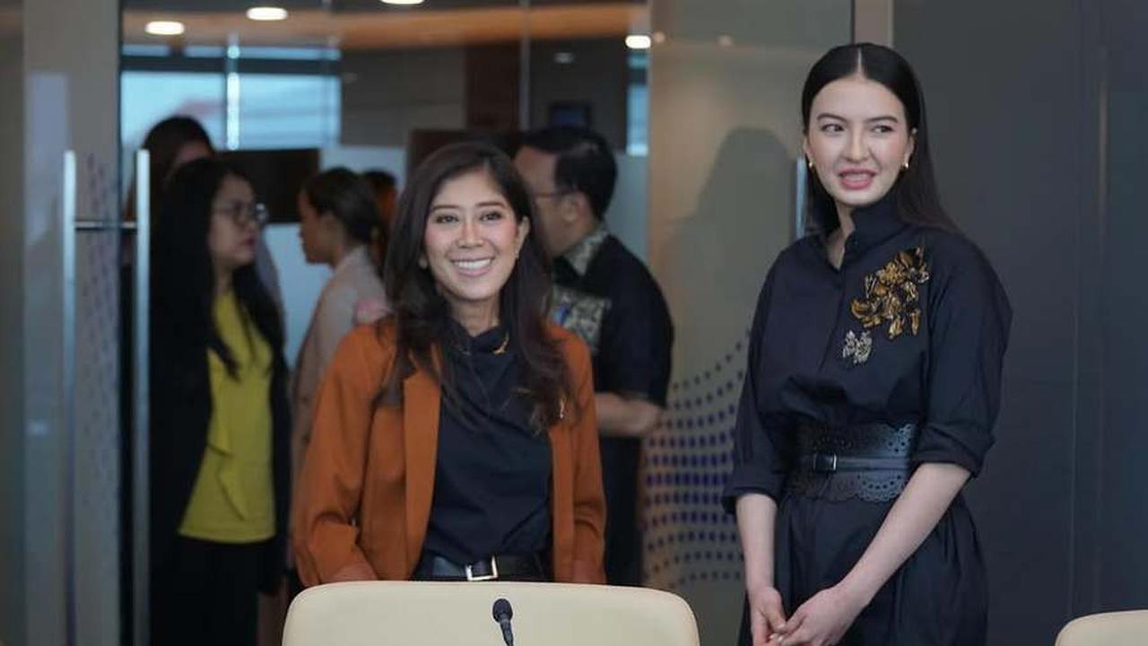9 Potret Raline Shah Bersama Meutya Hafid, Sering Kerja Bareng Sebelum Resmi Jadi Stafsus Kementerian Komdigi