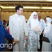 Risty Tagor Melahirkan anak pertama dari Stuart Collin secara caesar tanpa sepengetahuan Stuart. Sebagai seorang ayah, Stuart sangat marah besar karena menurut Stuart harus ada persetujuan dari Stuart.