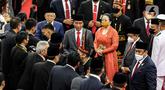 Presiden Joko Widodo didampingi Wapres Ma'ruf Amin dan Ketua DPR RI, Puan Maharani saat menghadiri rapat Paripurna pembukaan masa persidangan I DPR tahun sidang 2022-2023 di Gedung Nusantara, Kompleks Parlemen, Senayan, Jakarta, Selasa (16/8/2022). Rapat kali ini berbeda dengan rapat sidang tahunan MPR RI pagi tadi, Presiden Jokowi hadir bersama Ma'ruf Amin dengan setelah jas yang rapi. (Liputan6.com/Johan Tallo)