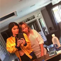 Kylie Jenner dan Blac Chyna pamer keakraban di akun snapchat pribadinya dengan berbagai pose (via instagram.com)