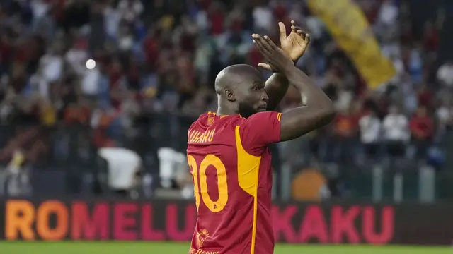 Foto: Debut Pahit Romelu Lukaku, AS Roma Dipermalukan 10 Pemain AC Milan di Liga Italia