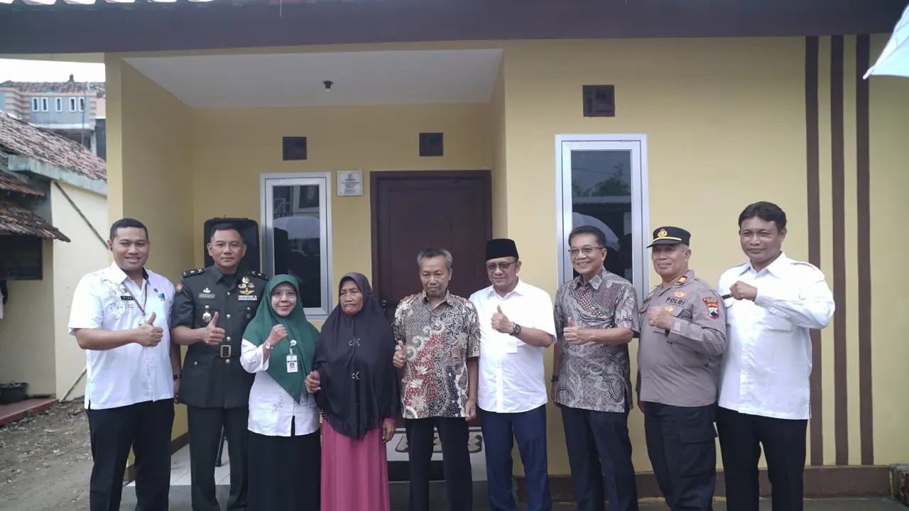 Program kolaboratif RSLH bersama Pemkab Kudus dan PT Djarum agar hunian warga memenuhi tiga hal dasar yakni sehat, aman dan nyaman. (Liputan6.com/Arief Pramono)