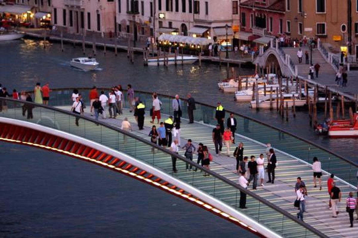 Jalan-jalan ke kota romantis Venesia