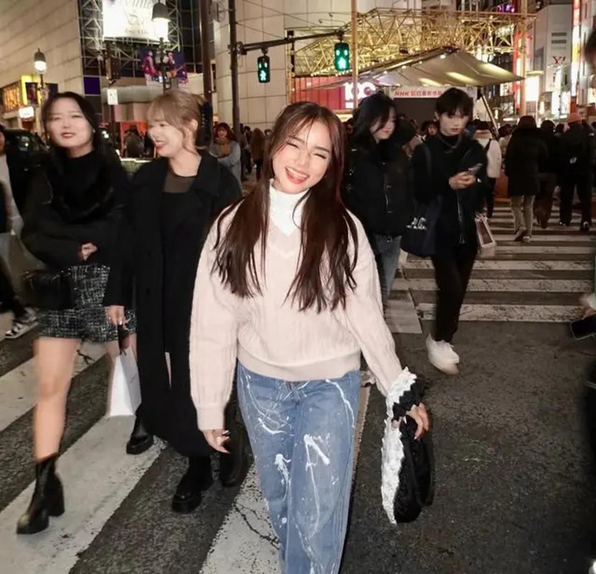 10 Beda Gaya Aaliyah Massaid dan Fuji An Memilih Liburan Akhir Tahun 2024 di Jepang