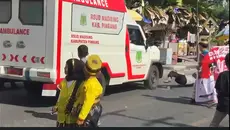 Ambulans Bawa Ibu Hamil Tabrak Bocah Saat Karnaval HUT RI