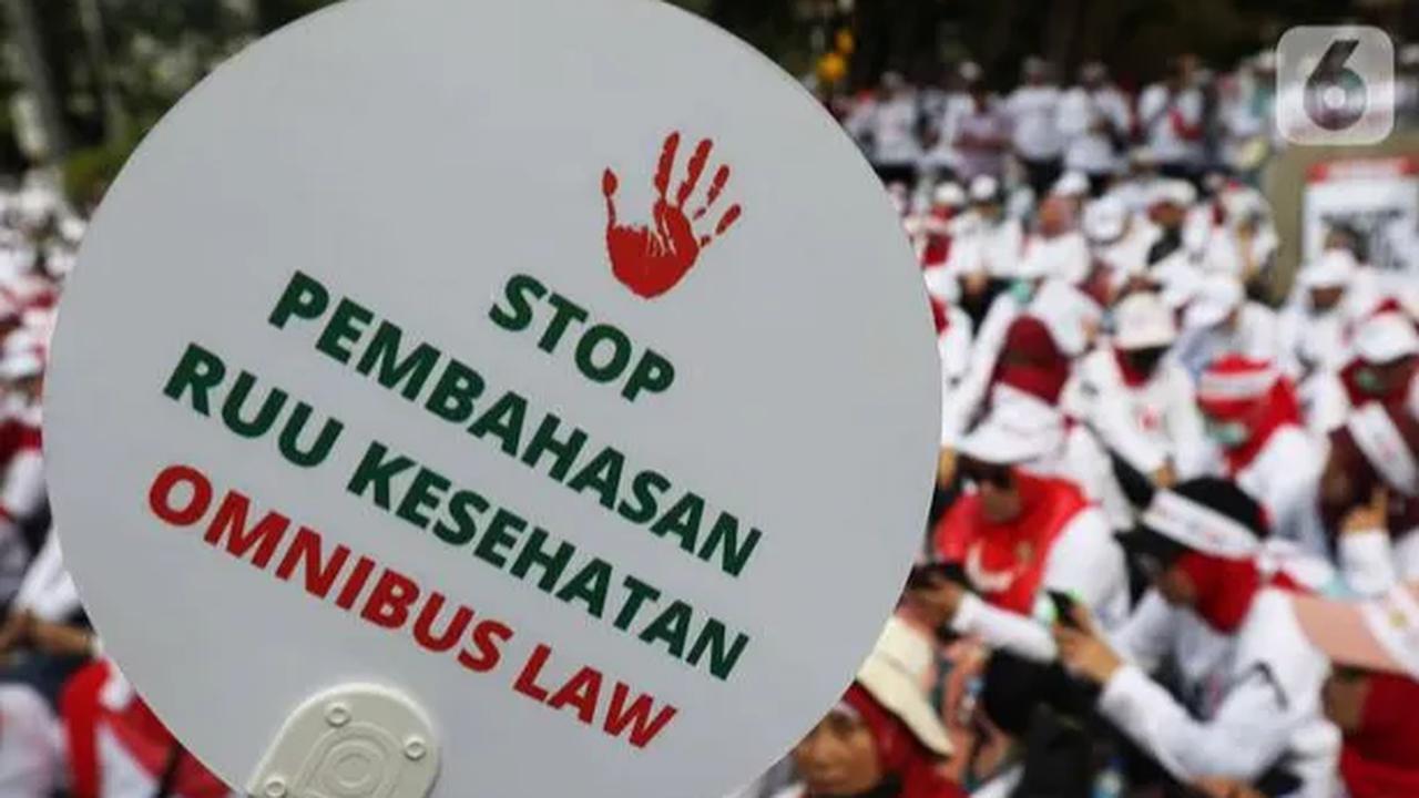 Sementara PKS berpandangan proses penyusunan RUU Kesehatan dilakukan terburu-buru.