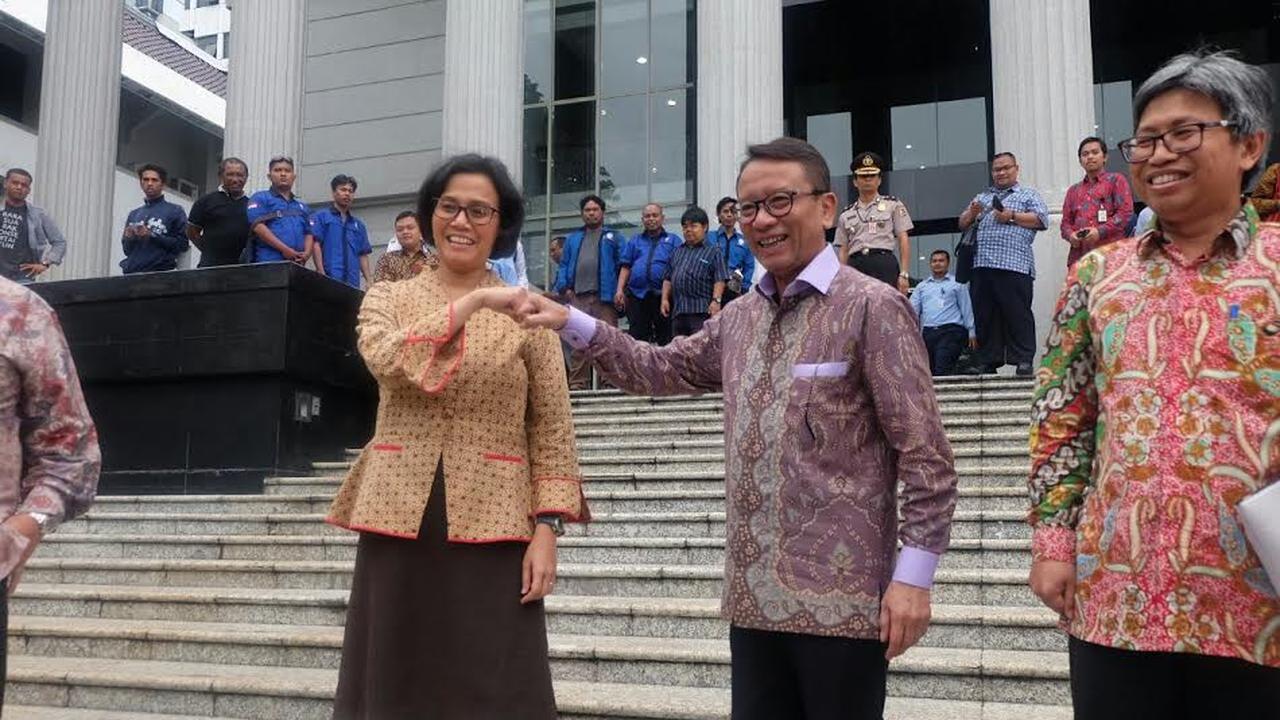 Ekspresi Gembira Sri Mulyani Saat MK Tolak Gugatan UU Tax Amnesty. (Liputan6.com/Fiki Ariyanti)