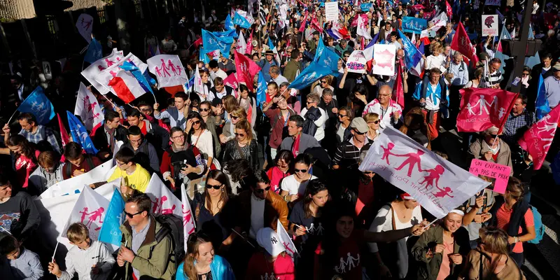 20161017---Demo-Anti-Gay--Paris-Reuters1