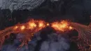 Pemandangan udara aktivitas gunung berapi aktif di Grindavik di Semenanjung Reykjanes Islandia, Selasa, 19 Desember 2023. (AP Photo/Marco Di Marco)