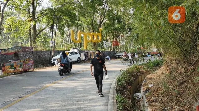 Kisah Mahasiswa Tuli Terjang Kendala Komunikasi untuk Raih Gelar Sarjana