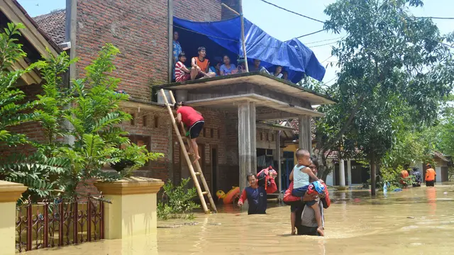 Banjir Cirebon Timur, Mensos Pastikan Bantuan Tersalurkan