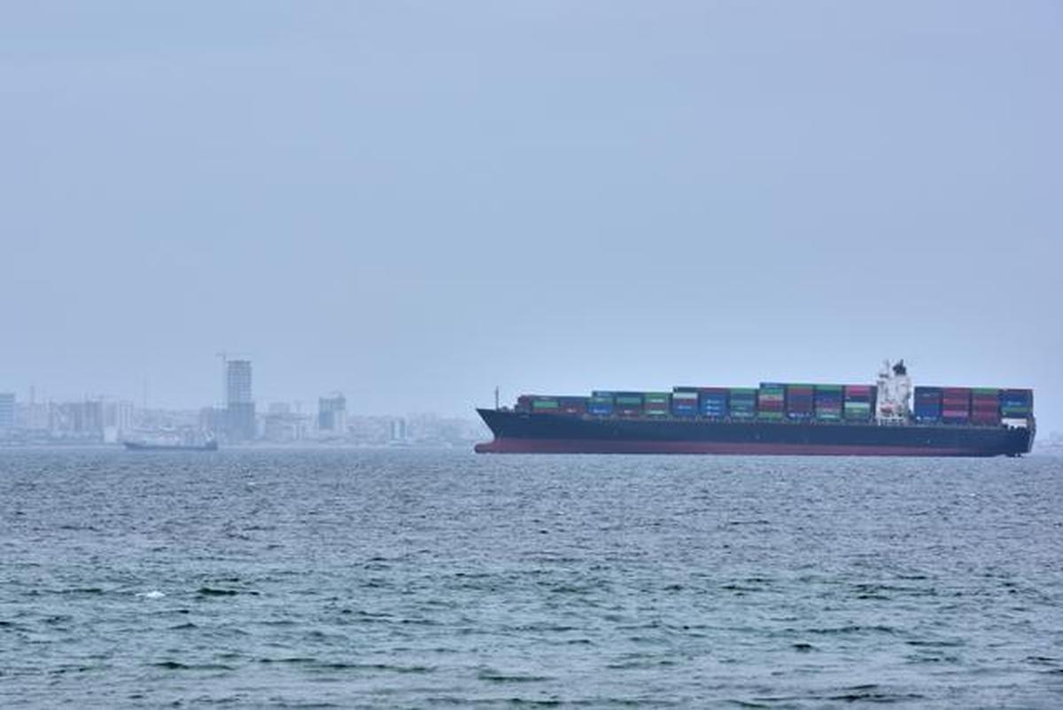 Kabar Terbaru 2 Kapal Pertamina yang Tertahan di Selat Hormuz