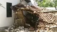 Bangunan di Tuban rusak akibat gempa. (Foto: BPBD Tuban)