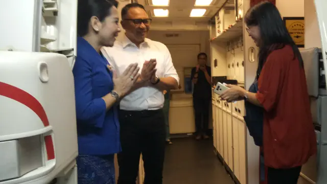 Ini  pertama kalinya jajaran direksi Garuda Indonesia turun langsung menjadi cabin crew atau kru penerbangan. (Foto: Yayu Agustini Rahayu/Merdeka.com)
