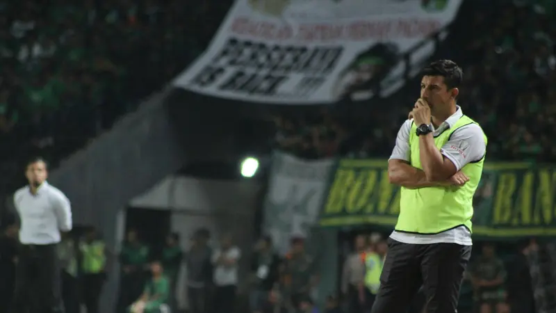 Alfredo Vera, pelatih Persebaya