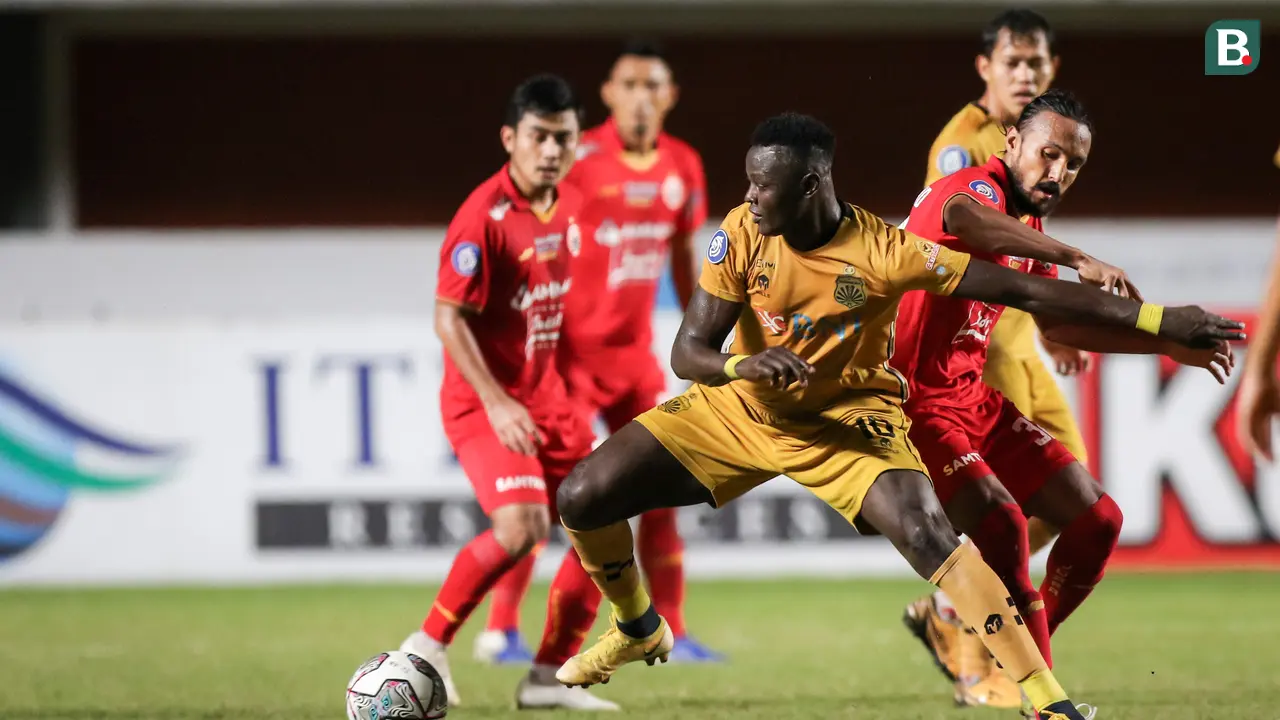 Foto: Sabtu Sore Kelabu, Pertandingan BRI Liga 1 Antara Persija Jakarta Kontra Bhayangkara Berakhir Remis
