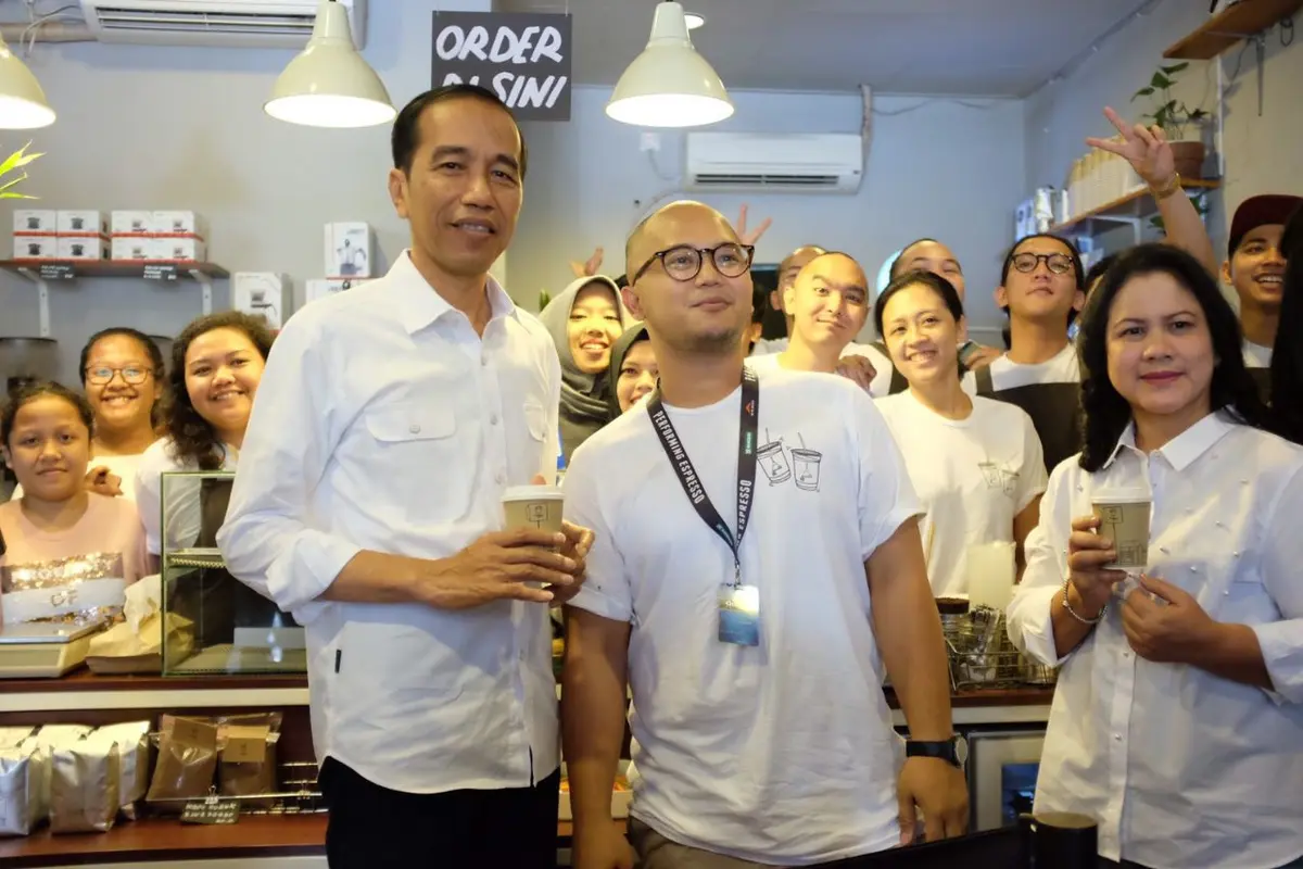 Jokowi Ngopi di Tuku