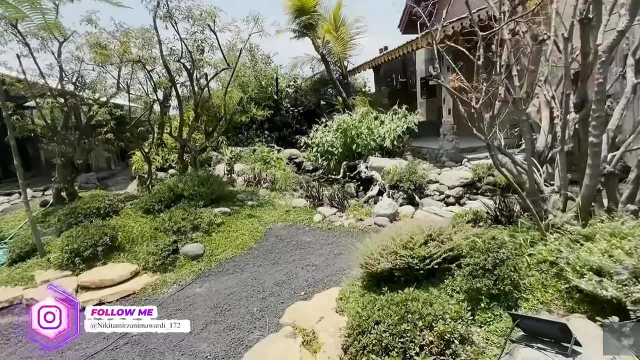 Model Kolam di Taman Rumah Soimah