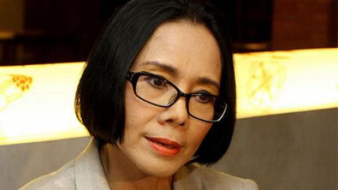 Merasa difitnah, Poppy Dharsono tuntut infotainment