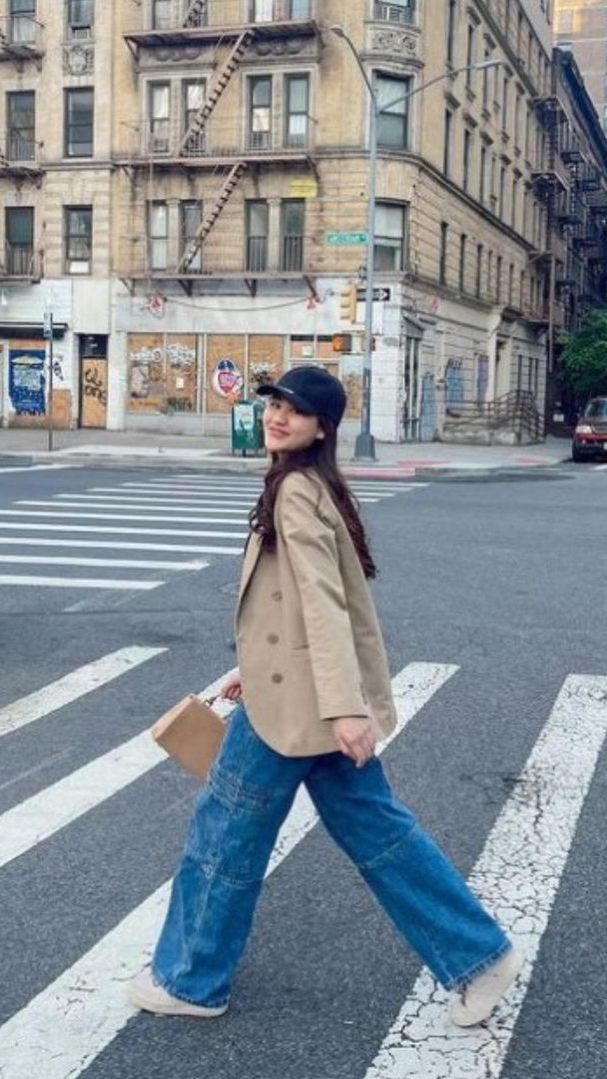 Bergaya Keren dengan Topi