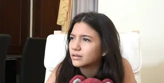 Kecelakaan ATV saat syuting membuat kulit Cassandra Lee tak mulus lagi.