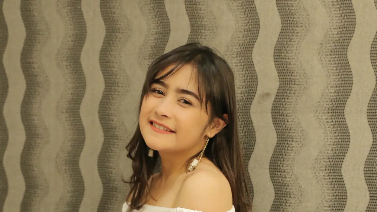 [Bintang] Prilly Latuconsina