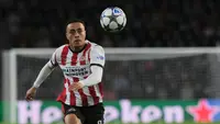 Sergino Dest Jadi Target Bayern Munchen, Barcelona Bisa Kecipratan Untung