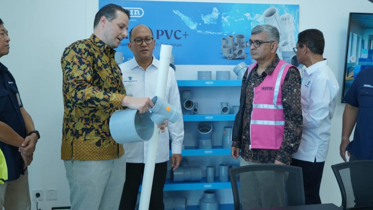 Menteri Investasi Resmikan Pabrik Pipa Terbesar Pertama di Indonesia, Terapkan Teknologi Sangat Canggih