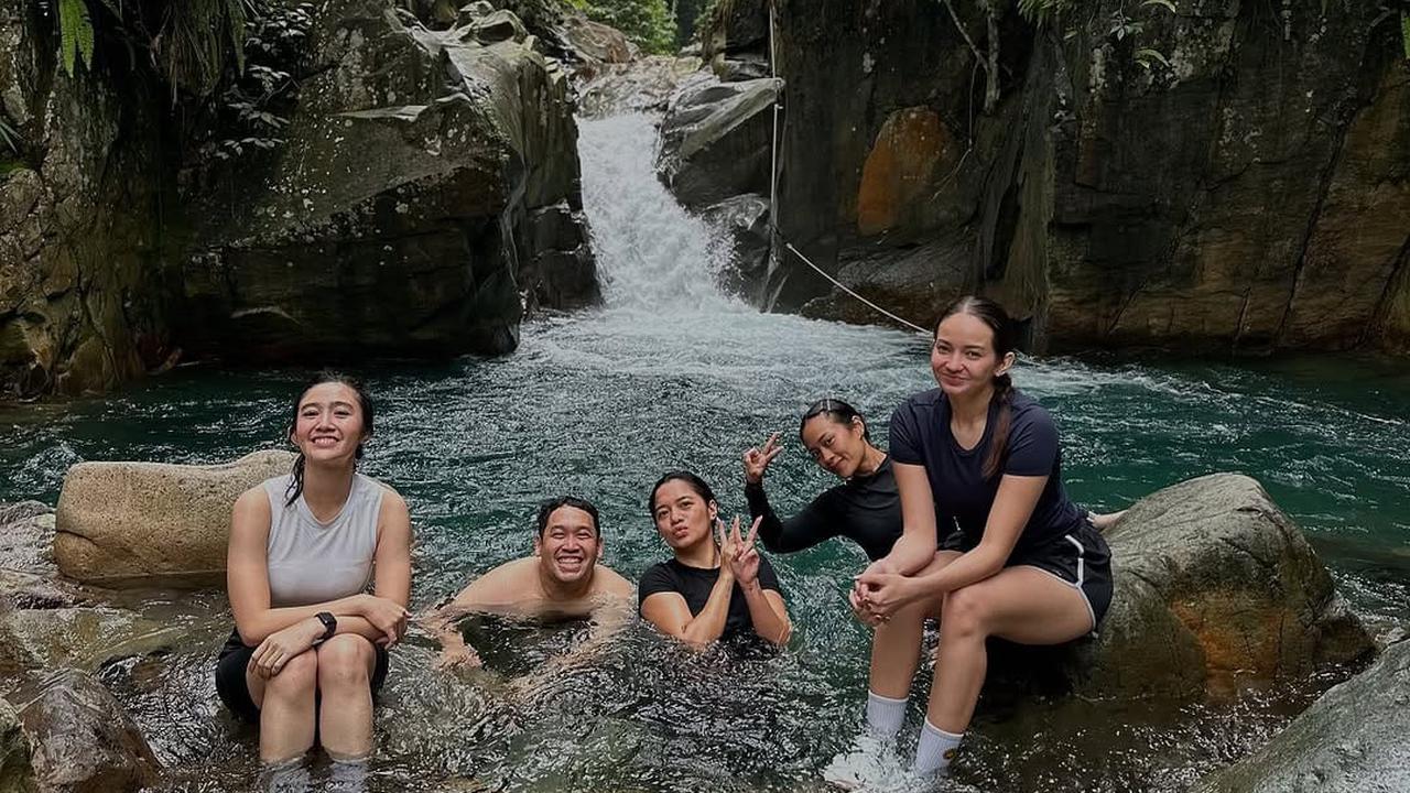 6 Potret Abigail Cantika Bareng Enzy Storia hingga Febby Rastanty Asyik Main ke Curug