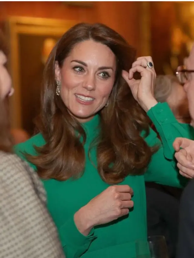 Bertemu Pemimpin NATO, Kate Middleton Pinjam Perhiasan Ratu Elizabeth II Lagi