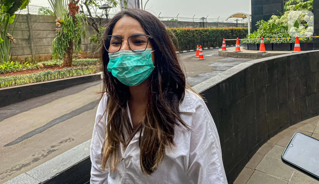 Sebelumnya, Windy Yunita Bastari Usman alias Windy Idol mangkir alias tak memenuhi panggilan penyidik dalam kasus dugaan suap pengurusan perkara di Mahkamah Agung (MA) yang menjerat Sekretaris nonaktif MA Hasbi Hasan. Sedianya penyanyi jebolan ajang pencarian bakat itu diperiksa sebagai saksi pada Kamis, 14 September 2023 kemarin. (Liputan6.com/Faizal Fanani)