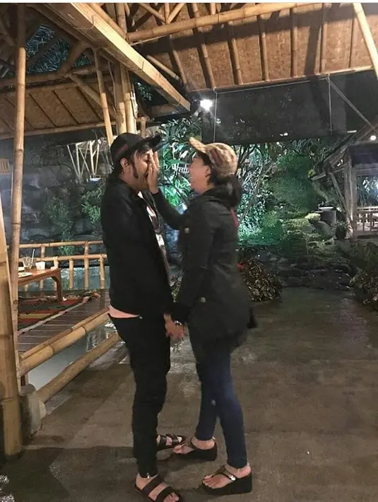 Rio Reifan dan Henny Mona