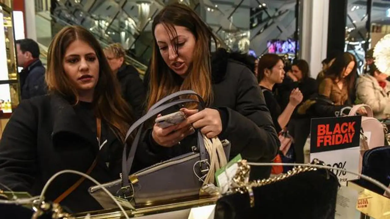 Sisi Gelap dari Black Friday