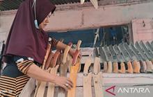 Perajin Besi Sayur Matinggi Bangkit Kembali, Produksi Alat Pertanian Pascabencana
