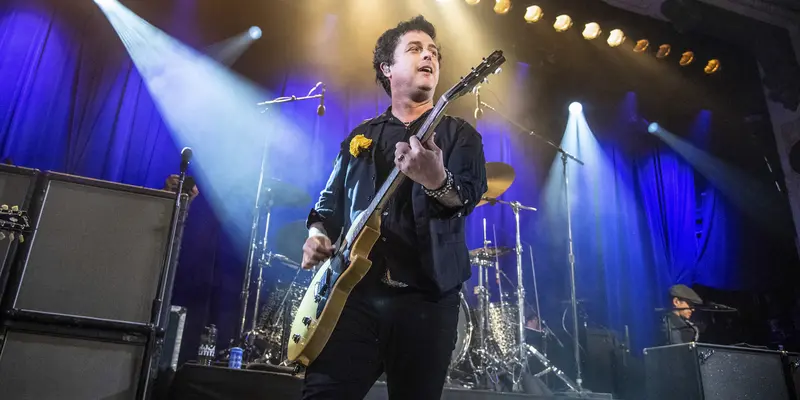 Green Day Kembali ke Akar Punk Rock dengan Tampil di Pertunjukan Kecil