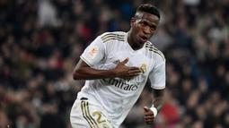 1. Vinicius Junior (Real Madrid) - Wonderkid asal Brasil ini tampil apik bersama Real Madrid di kompetisi Liga Spanyol. Vinicius menjadi pencetak gol kemenangan Real Madrid saat berhadapan Real Valladolid di awal laga kompetisi musim ini. (AFP/Javier Soriano)